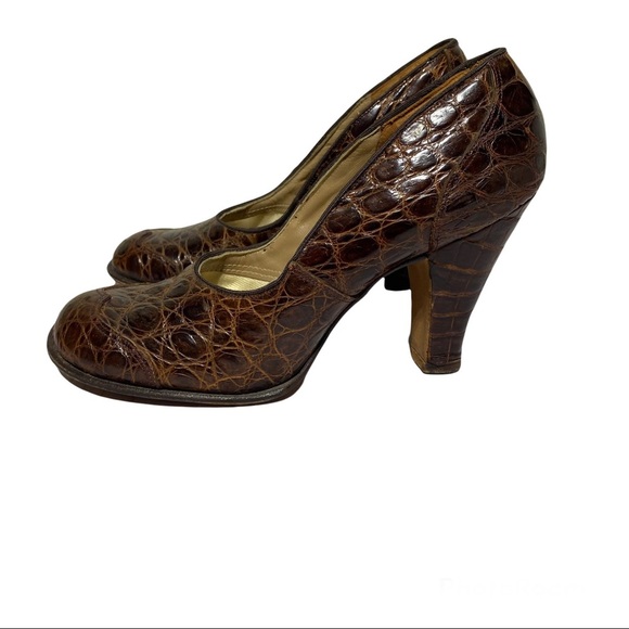 Kay’s Newport Shoes - Kay’s Newport The Original Babydoll Vintage Brown Chunky Heel Size 7